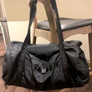 Lululemon Run Ways Duffle